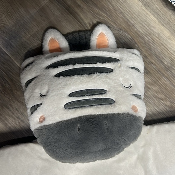 Toddler size fuzzy sleeping bag - Picture 6 of 8